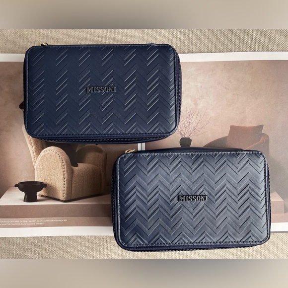 Missoni For Delta Travel /Toiletry Case/Bag Exclusive 2024 Release In Navy Blue - Picture 3 of 16